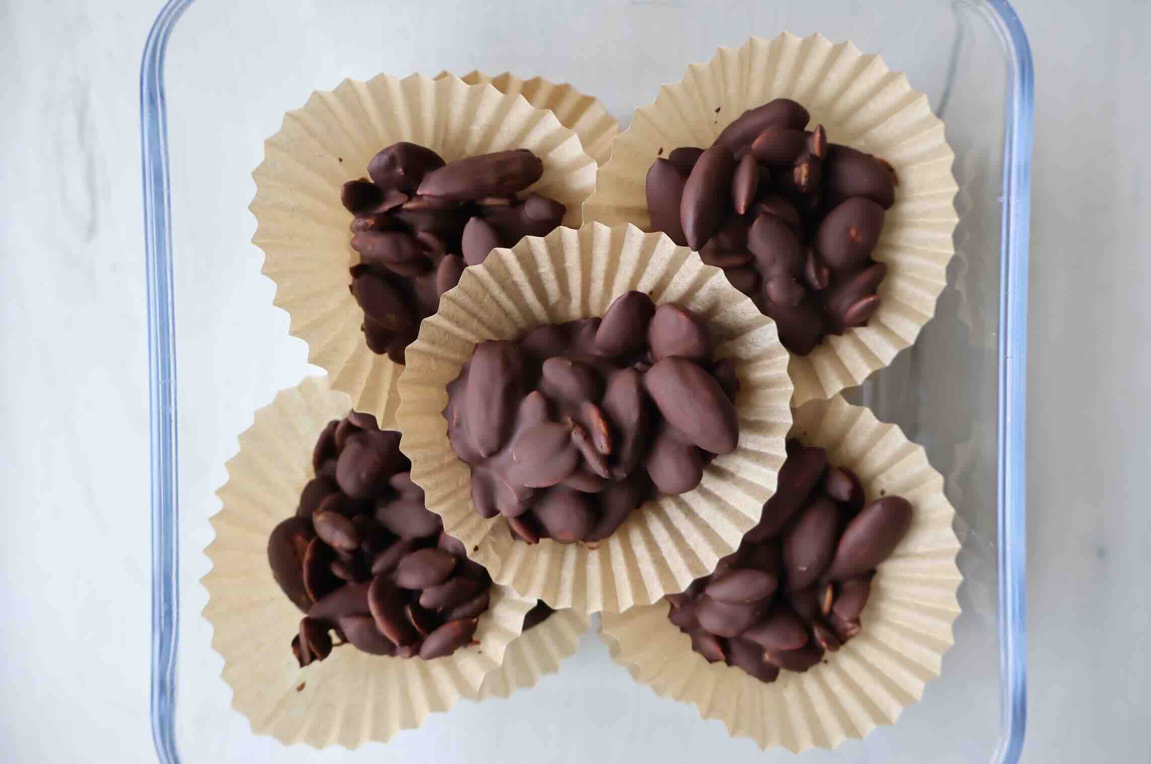 Easy Almond Chocolate Clusters (Healthy Snack)