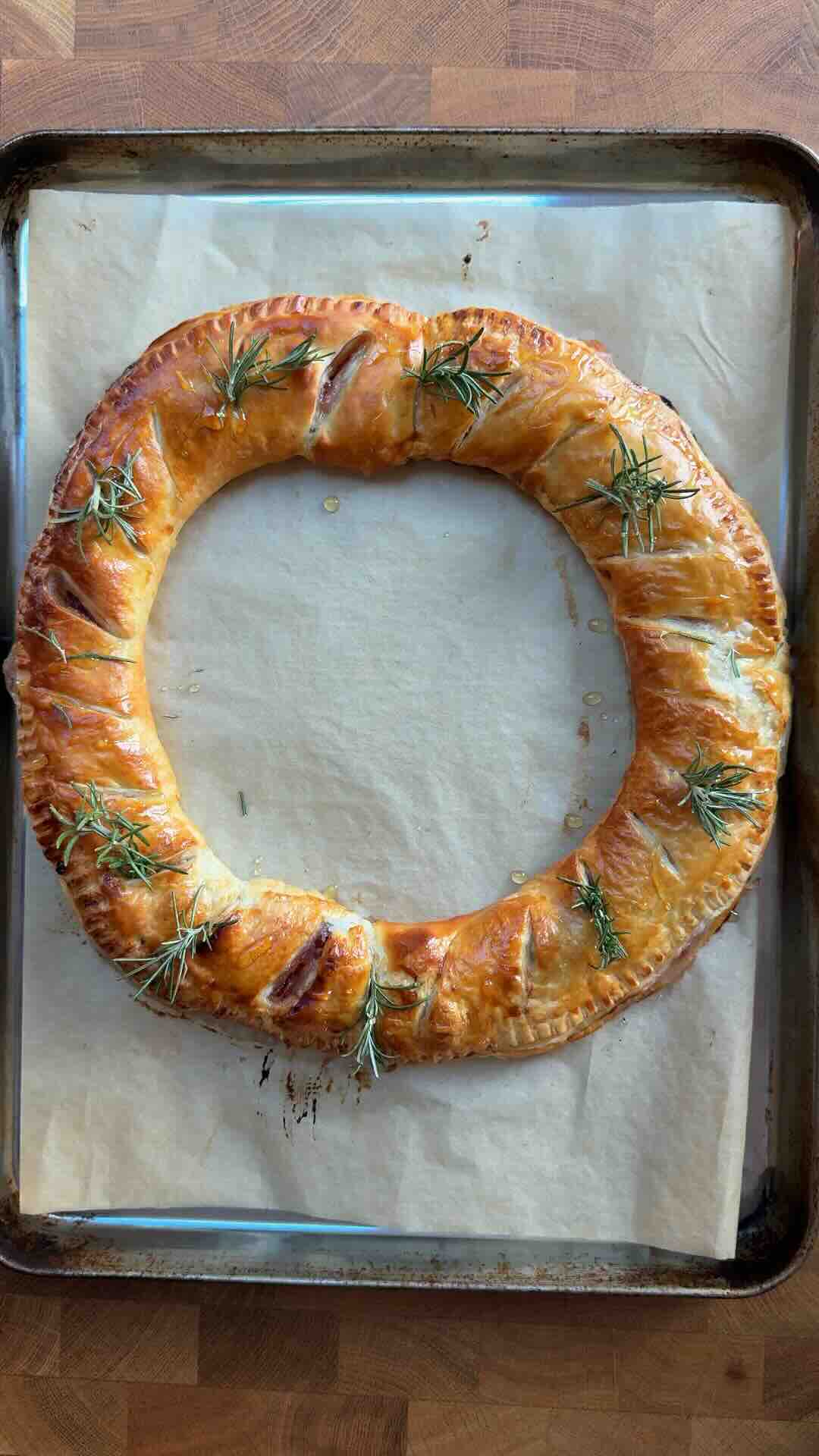 Brie Cranberry Pastry Wreath 