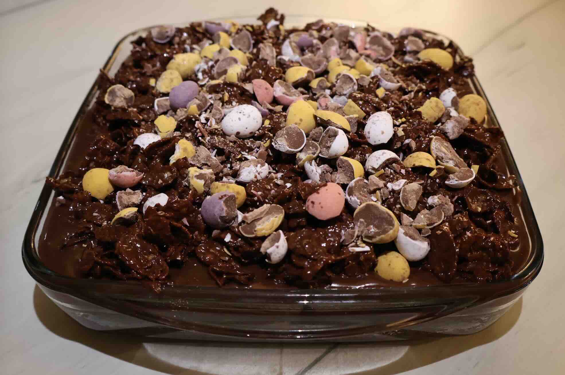 Mini Egg Cornflake Cake (Viral Recipe!)